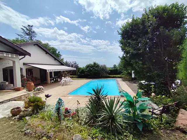 Saint Genis les Ollières 69290 Achat / Vente maison 6 pièces t6 au dernier étage piscine