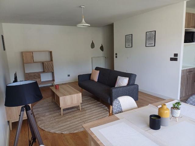 Saint Genis Pouilly Location Appartement 01