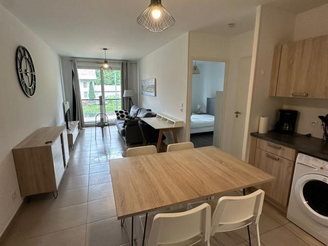 Saint Genis Pouilly Location Appartement 01