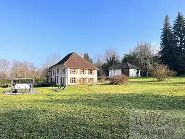 Saint Geoire en Valdaine 38620 Achat / Vente maison 9 pièces t9