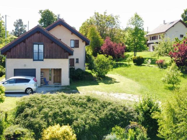 SAINT GEOIRE EN VALDAINE Villa 5 pièce s 151 m2