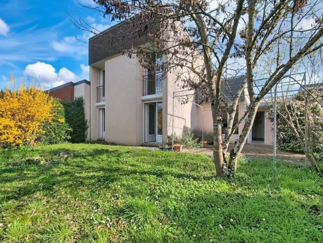 Saint Gervais la Forêt Maison familliale 6 pièces 110m²
