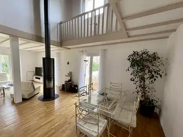 Saint Germain du Puch 33750 Achat / Vente maison 6 pièces t6 au dernier étage