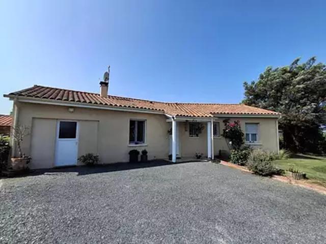 Saint Germain et Mons 24520 Achat / Vente maison 5 pièces t5 au dernier étage