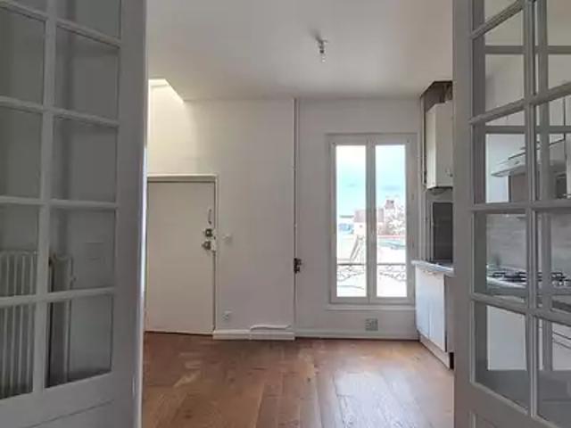 Saint Germain en Laye 78100 Achat / Vente appartement 2 pièces t2 au dernier étage