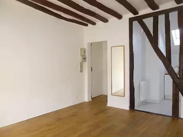 Saint Germain en Laye 78100 Location appartement 1 pièce t1 au dernier étage