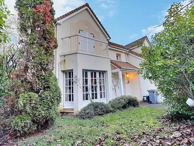 Saint Germain en Laye 78112 Achat / Vente maison 6 pièces t6 au dernier étage parking