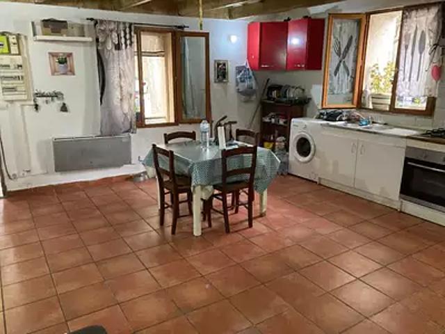 Saint Gilles 30800 Achat / Vente appartement 3 pièces t3