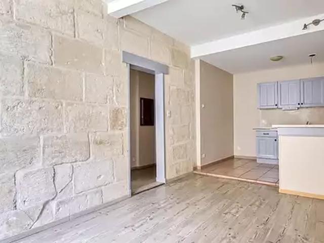 Saint Gilles 30800 Achat / Vente appartement 2 pièces t2