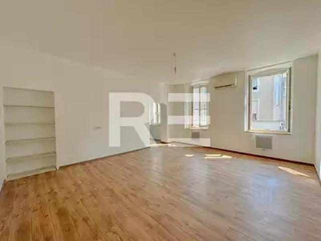 Saint Gilles 30800 Achat / Vente appartement 4 pièces t4