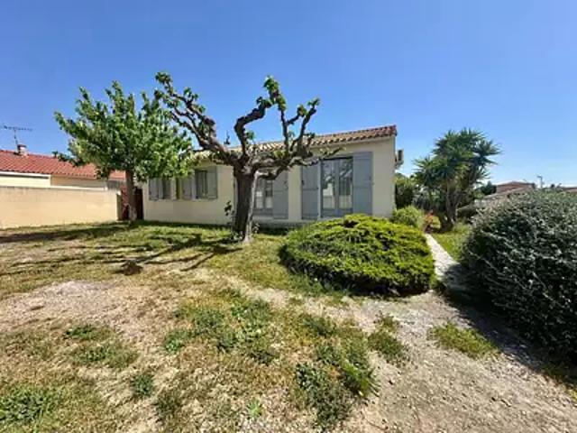 Saint Gilles 30800 Achat / Vente maison 4 pièces t4 jardin terrasse