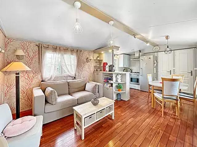 Saint Gilles Croix de Vie 85800 Achat / Vente maison 3 pièces t3 au dernier étage piscine