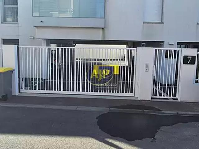 Saint Gilles Croix de Vie 85800 Achat / Vente parking au dernier étage