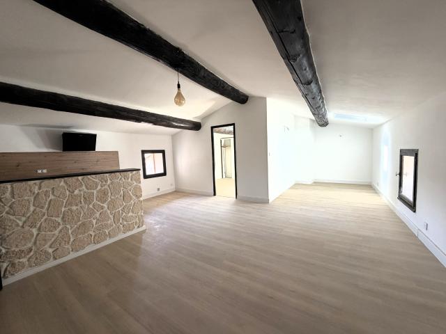 SAINT GILLES APPARTEMENT T2 NEUF