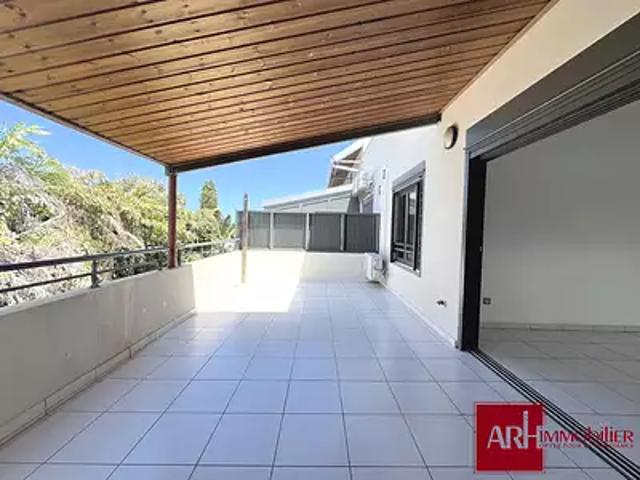 Saint Gilles les Bains 97434 Achat / Vente appartement 3 pièces t3 parking