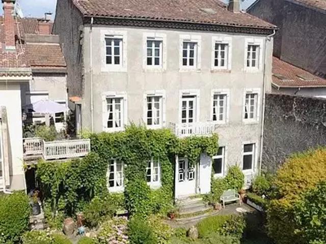 Saint Girons 09200 Achat / Vente maison 11 pièces t11 au dernier étage balcon