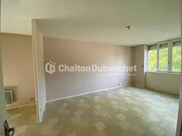 Saint Haon le Châtel 42370 Location appartement 4 pièces t4 au dernier étage cave
