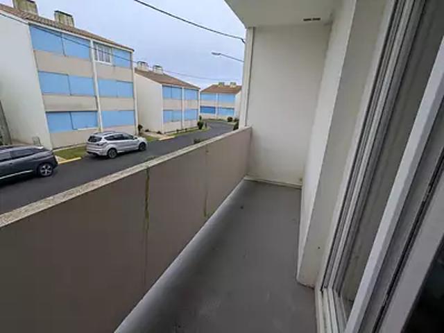 Saint Hilaire de Riez 85270 Achat / Vente appartement 1 pièce t1 au dernier étage cave
