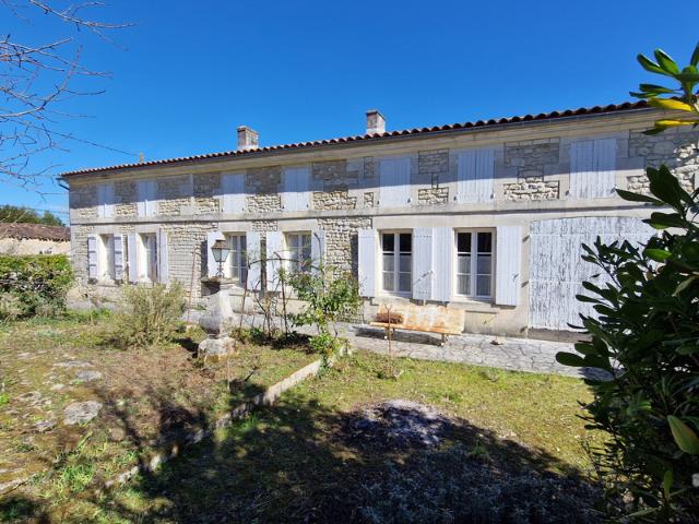 Saint Hilaire de Villefranche Vente Maison 17
