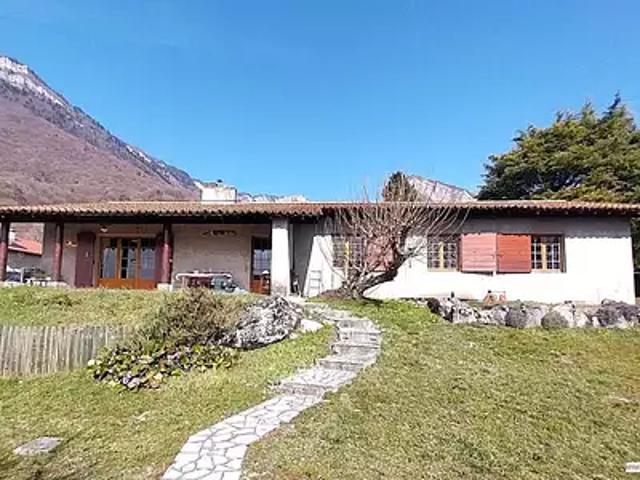 Saint Ismier 38330 Achat / Vente maison 6 pièces t6 terrasse parking
