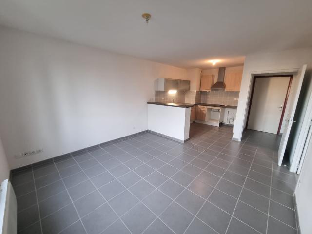 SAINT JEAN À louer Saint Jean Appartement T2 de 39 m² dans résidence sécurisée