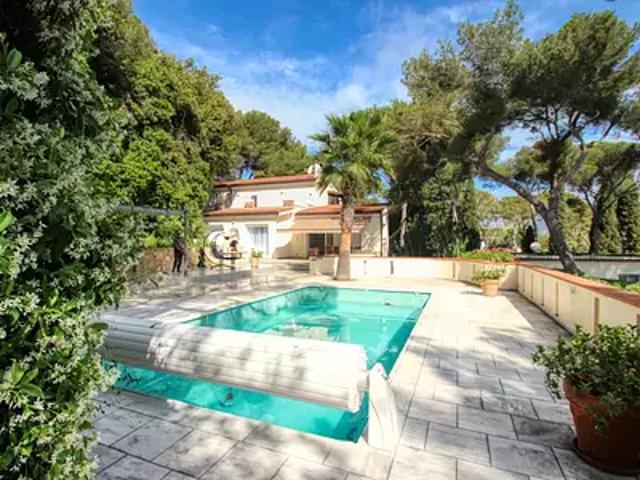 Saint Jean Cap Ferrat 06230 Achat / Vente maison 8 pièces t8 piscine