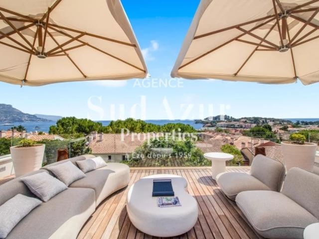 Saint Jean Cap Ferrat – Élégante Villa Contemporaine au Cœur du Village