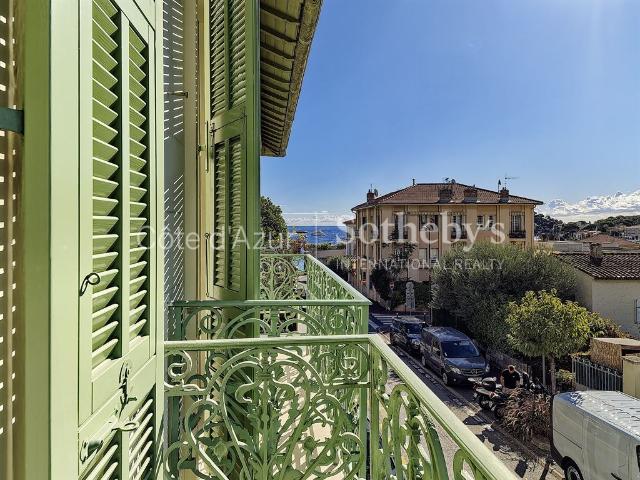 Saint Jean Cap Ferrat, maison de village rénovée à 200 m de la mer
