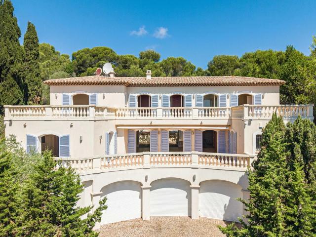 Saint Jean Cap Ferrat Villa de 325 m2 Piscine Terrain. 325m² Saint Jean Cap Ferrat
