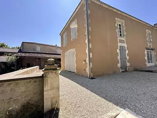 Saint Jean d'Angély 17400 Achat / Vente maison 5 pièces t5