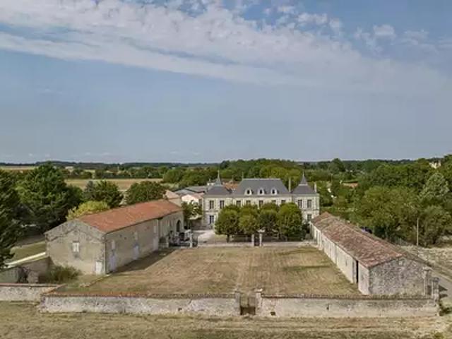 Saint Jean d'Angély 17400 Achat / Vente maison