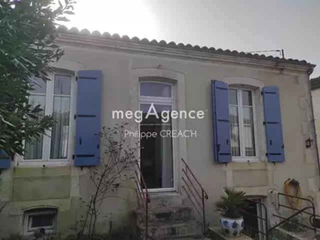 Saint Jean d'Angély 17400 Achat / Vente maison 2 pièces t2