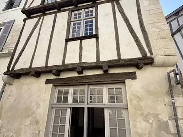 Saint Jean d'Angély 17400 Achat / Vente maison 3 pièces t3