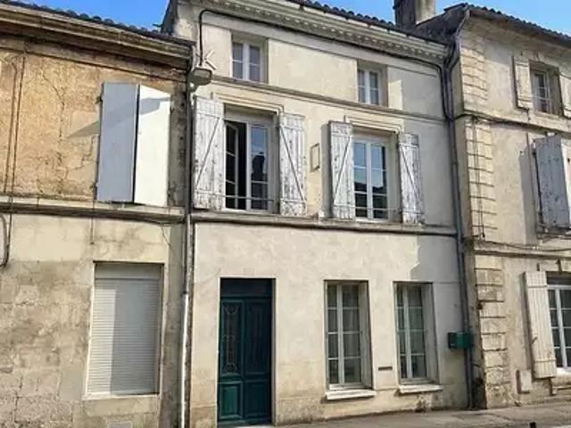 Saint Jean d'Angély 17400 Achat / Vente maison 8 pièces t8