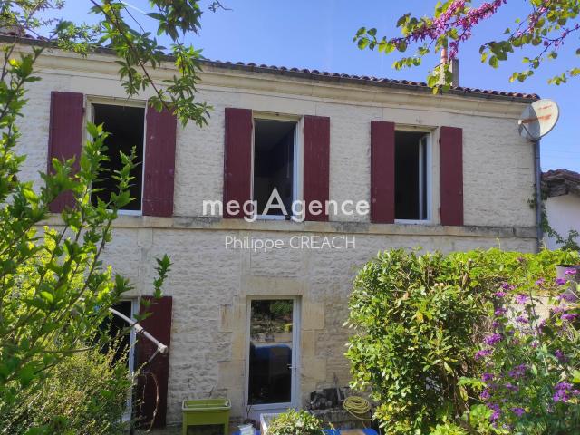 SAINT JEAN D'ANGELY CENTRE VILLE