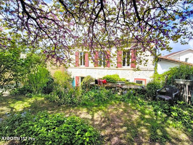 Saint Jean d'Angély Vente Maison 17