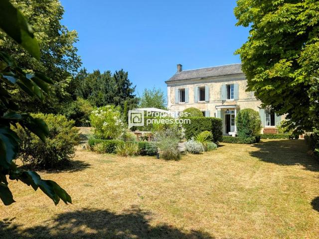Saint Jean d'Angély Vente Propriété/château 17