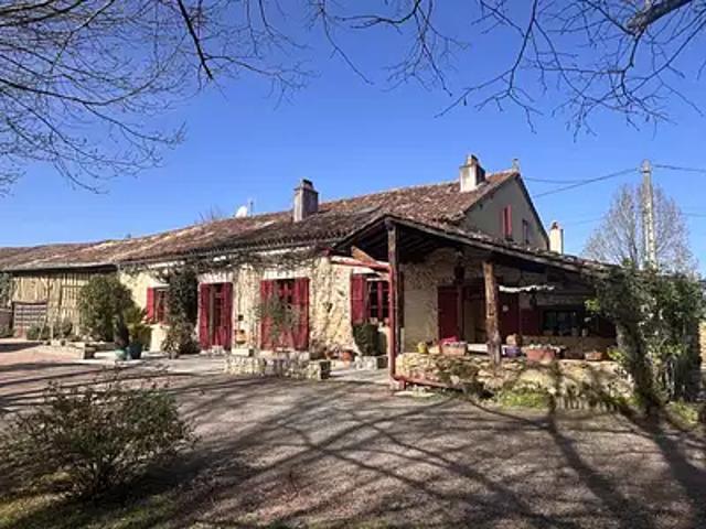 Saint Jean d'Ataux 24190 Achat / Vente maison 9 pièces t9 parking