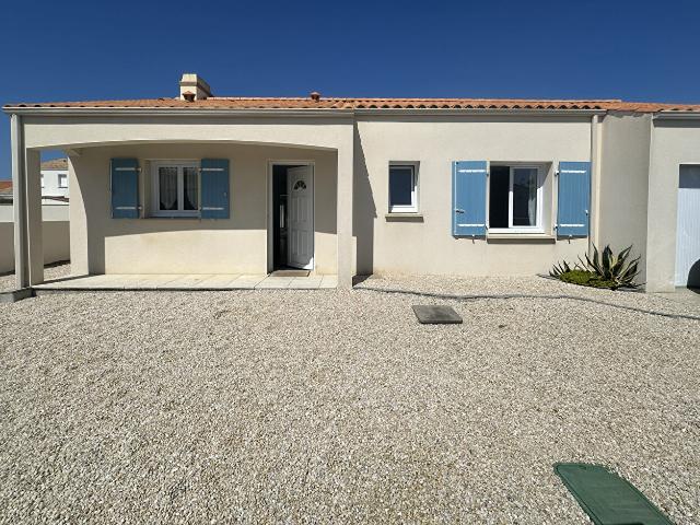 SAINT JEAN DE MONTS, Maison 140 m2, 3 chambres, piscine couverte, garage et jardin