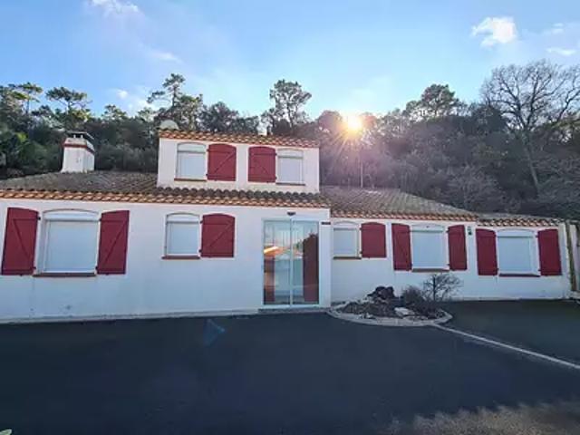 Saint Jean de Monts 85160 Achat / Vente maison 5 pièces t5 parking