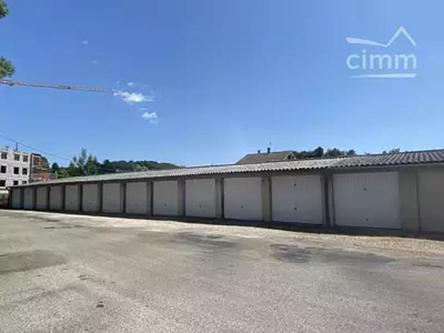 Saint Jean de Bournay 38440 Location parking