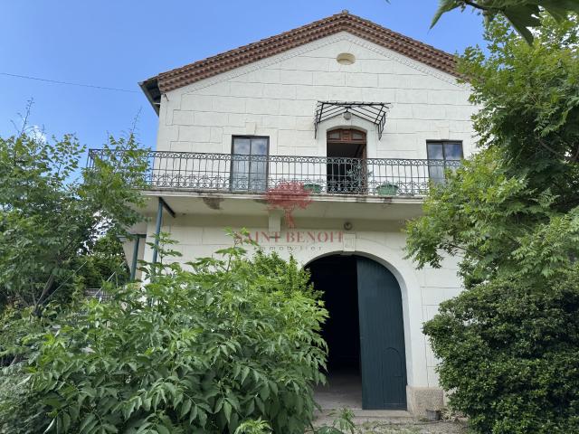 SAINT JEAN DE FOS MAISON VIGNERONNE AVEC JARDIN ET GRANDES REMISES