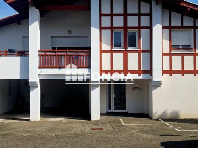 Saint Jean de Luz, 37 m2, cave et parking