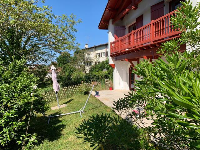 SAINT JEAN DE LUZ, MAISON DE 190 M2 AVEC GARAGE