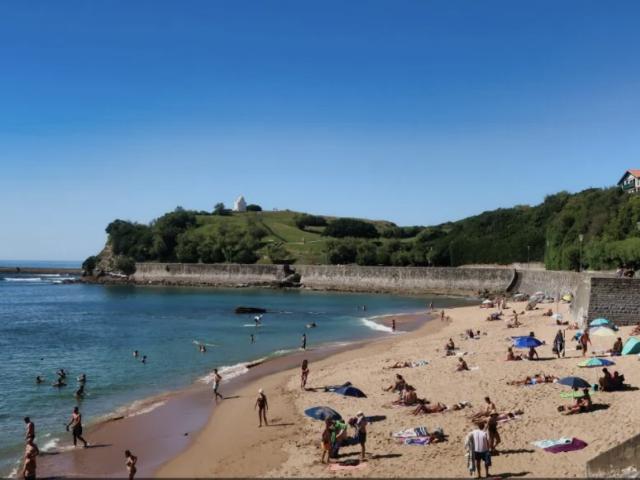 SAINT JEAN DE LUZ QUARTIER SAINTE BARBE STUDIO A RENOVER AVEC CAVE A 80M DE LA PLAGE