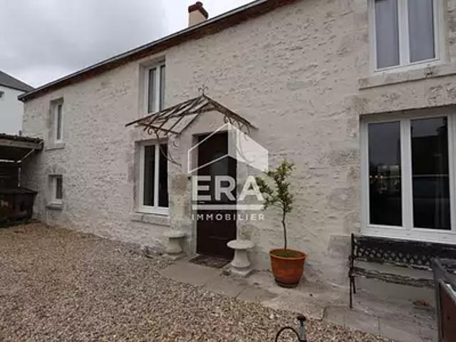 Saint Jean de la Ruelle 45140 Location maison 6 pièces t6