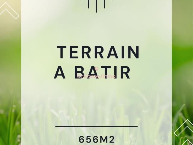 Saint Jean de la Ruelle – Terrain à bâtir 656 m² – 125 000 €