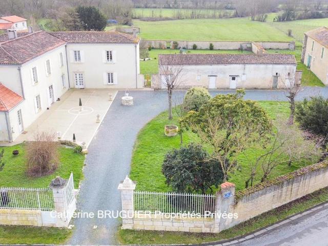 Saint Jean de Liversay Vente Propriété/château 17