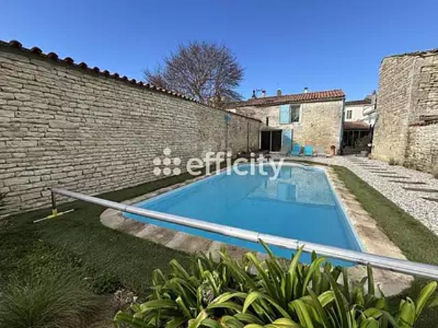 Saint Jean de Liversay 17170 Achat / Vente maison 9 pièces t9 piscine jardin