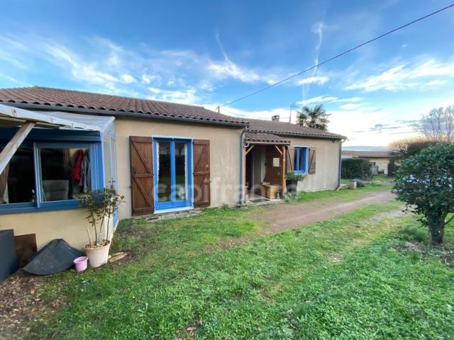 SAINT JEAN DE THOUARS 79 Maison de plain pied 3 chambres et un bureau
